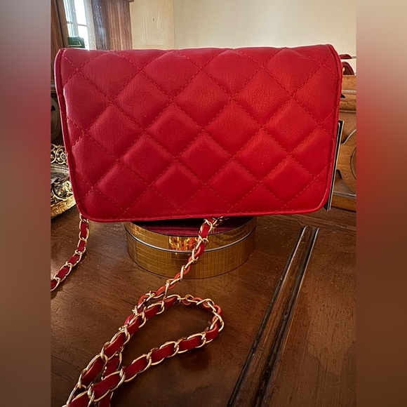 Badgley Mischka - Picture 8 of 8